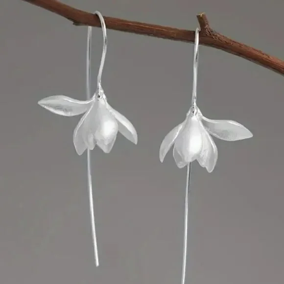 Retro Style Magnolia Earrings Gold or Silver Plated Fashion Jewelry - Picture 5 of 5